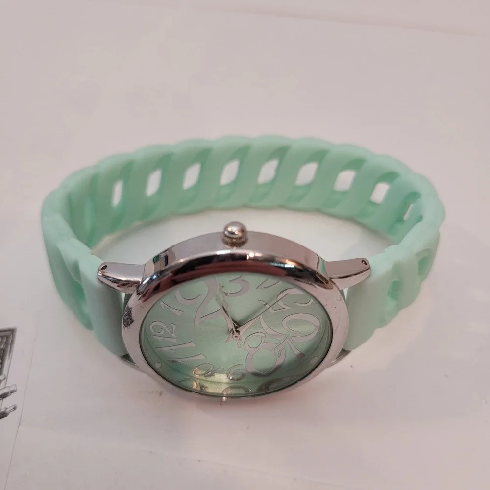 BWC‎ Wrist Watch Womens Mint Green Silicone Strap Oversized Dial Digit Ladies